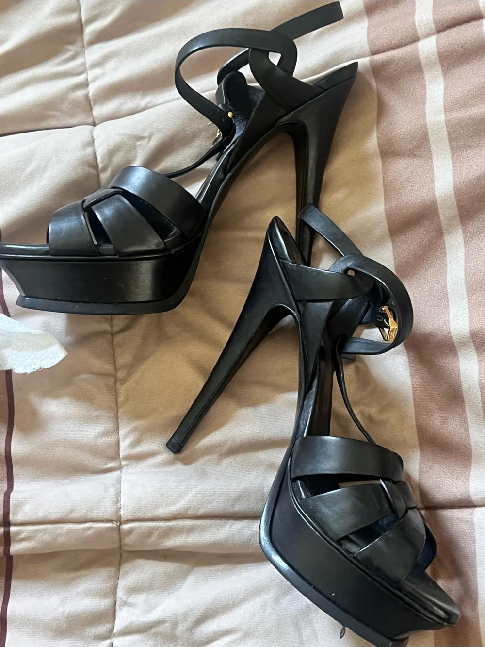 Saint Laurent Black Leather Knotted Platform Heels - Picture 7 of 9